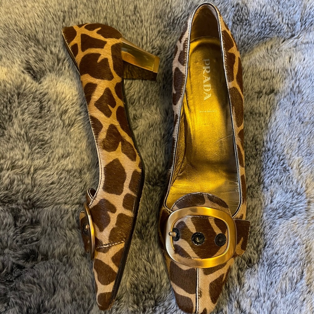 Prada kitten heels (size 38.5 / 7.5)